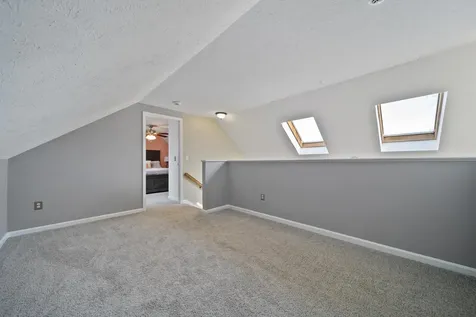 10 East Meadow Way Manchester NH 03109
