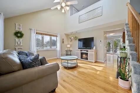 10 East Meadow Way Manchester NH 03109