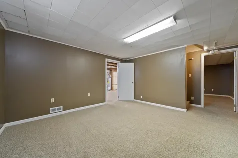 10 East Meadow Way Manchester NH 03109