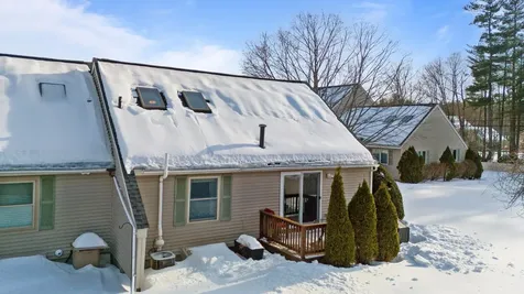 10 East Meadow Way Manchester NH 03109