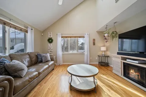 10 East Meadow Way Manchester NH 03109