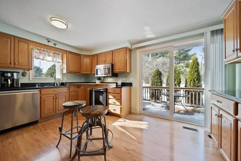 10 East Meadow Way Manchester NH 03109