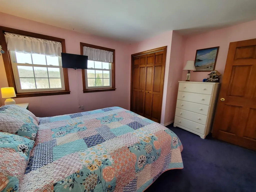 23 Evenchance Road Enfield NH 03748