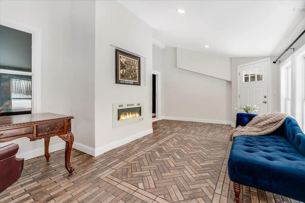 83 Old Wilton Road Mont Vernon NH 03057