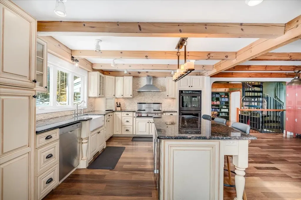 83 Old Wilton Road Mont Vernon NH 03057