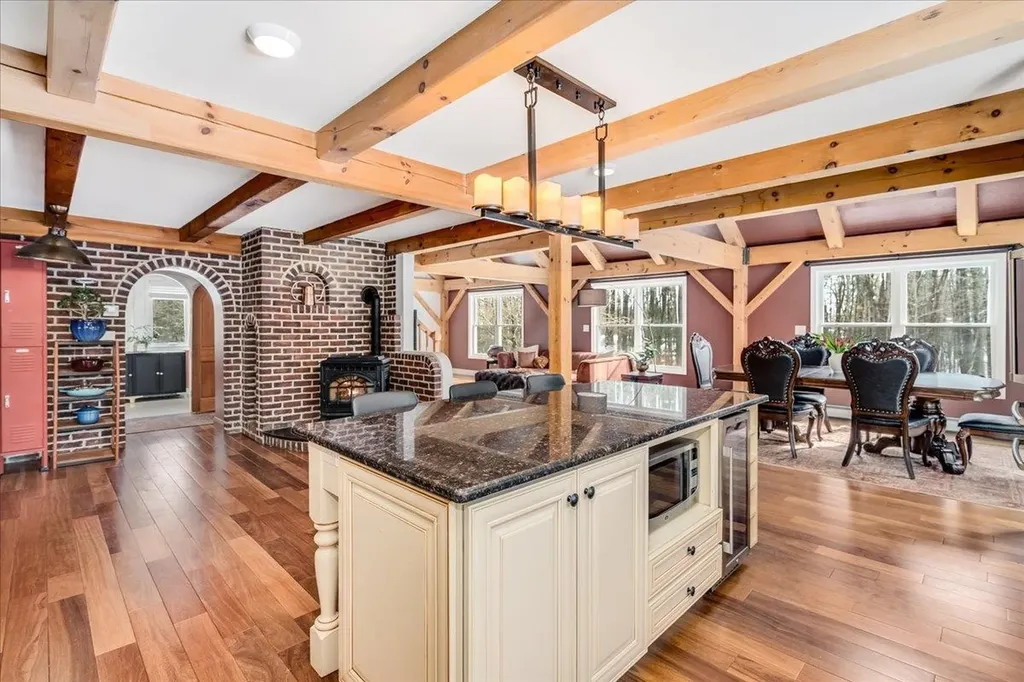 83 Old Wilton Road Mont Vernon NH 03057