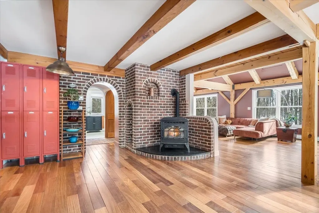 83 Old Wilton Road Mont Vernon NH 03057