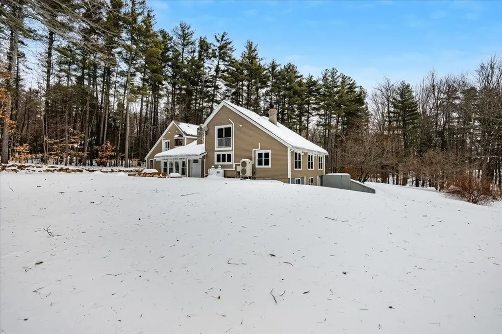 83 Old Wilton Road Mont Vernon NH 03057