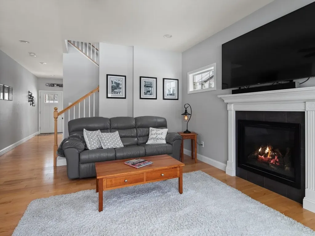 89 Sommerfield Avenue South Burlington VT 05403