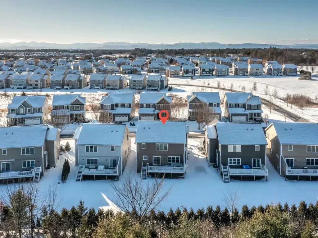 89 Sommerfield Avenue South Burlington VT 05403