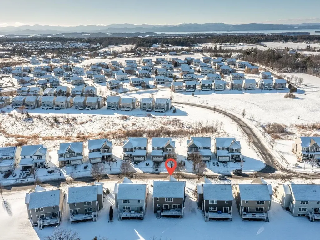 89 Sommerfield Avenue South Burlington VT 05403