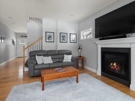 89 Sommerfield Avenue South Burlington VT 05403