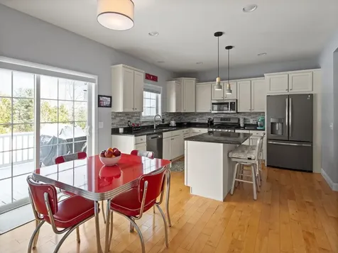 89 Sommerfield Avenue South Burlington VT 05403