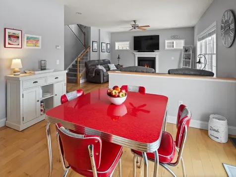 89 Sommerfield Avenue South Burlington VT 05403