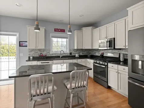 89 Sommerfield Avenue South Burlington VT 05403