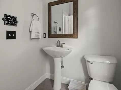 89 Sommerfield Avenue South Burlington VT 05403