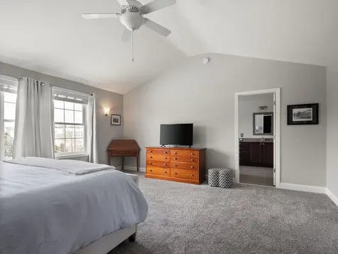 89 Sommerfield Avenue South Burlington VT 05403