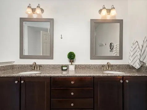 89 Sommerfield Avenue South Burlington VT 05403