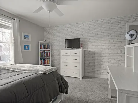 89 Sommerfield Avenue South Burlington VT 05403