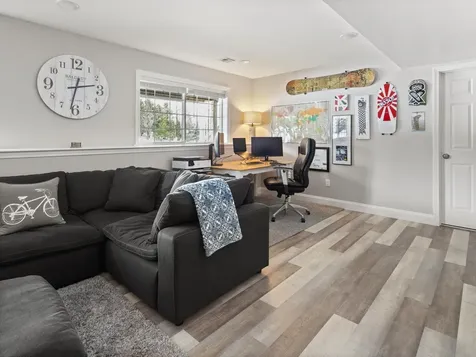 89 Sommerfield Avenue South Burlington VT 05403