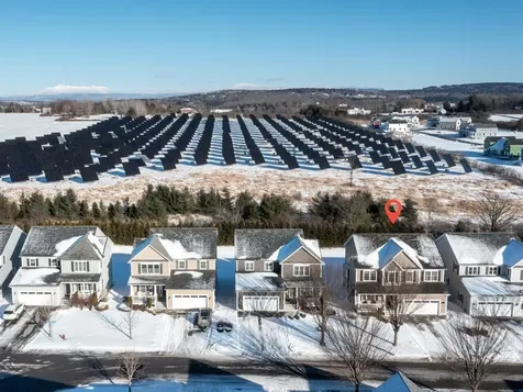 89 Sommerfield Avenue South Burlington VT 05403