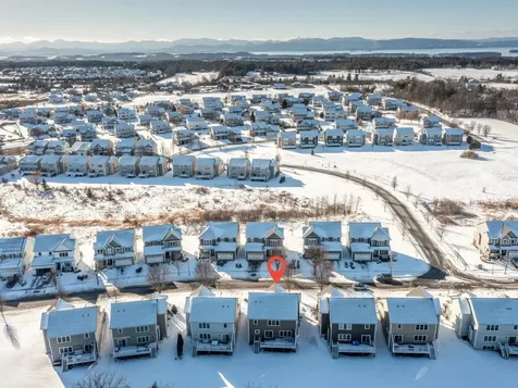 89 Sommerfield Avenue South Burlington VT 05403