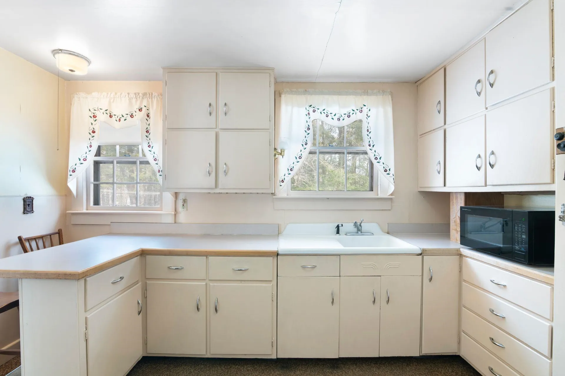 30 Leonard Road Dummerston VT 05301