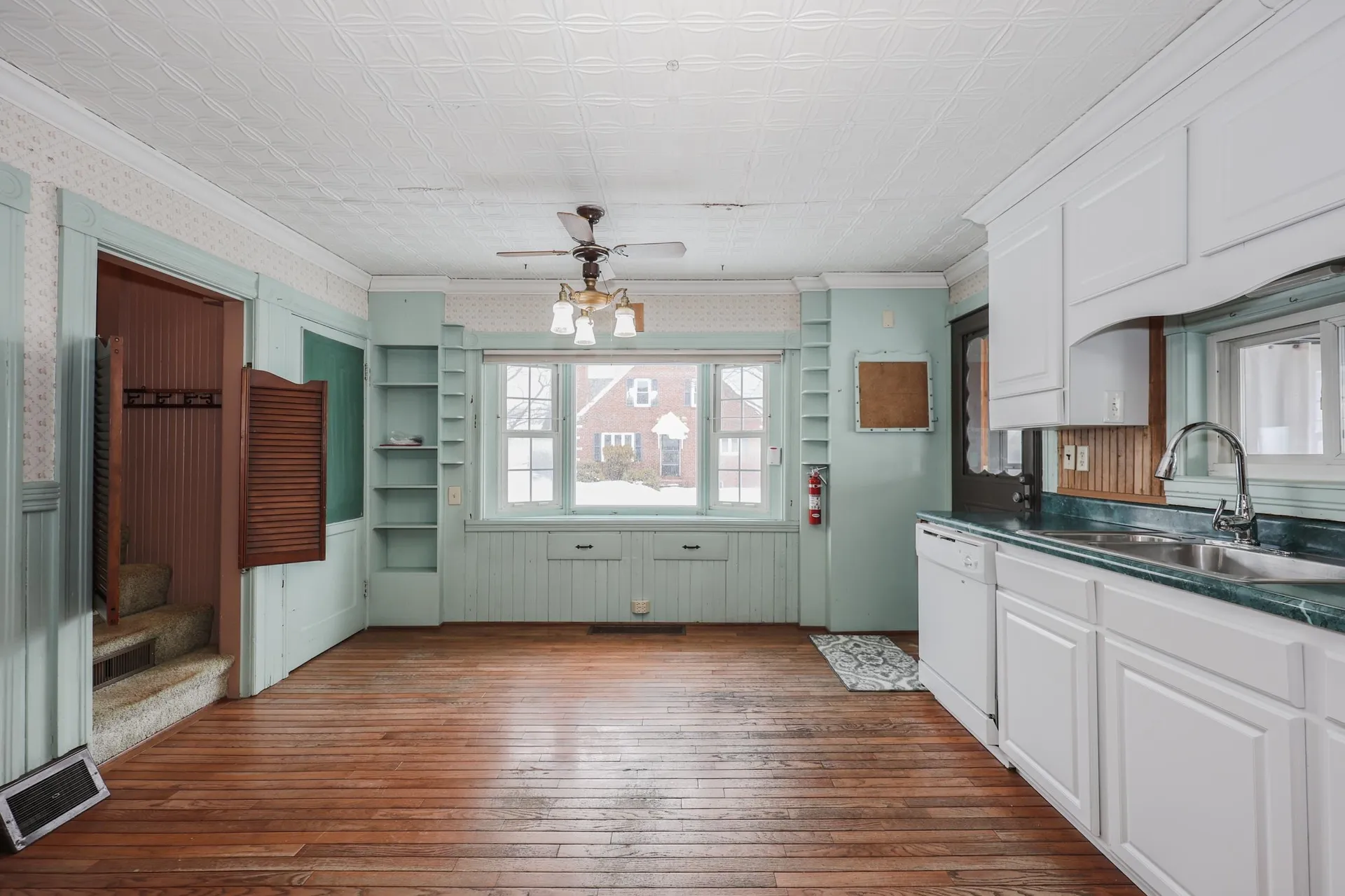 145 Candia Road Manchester NH 03109