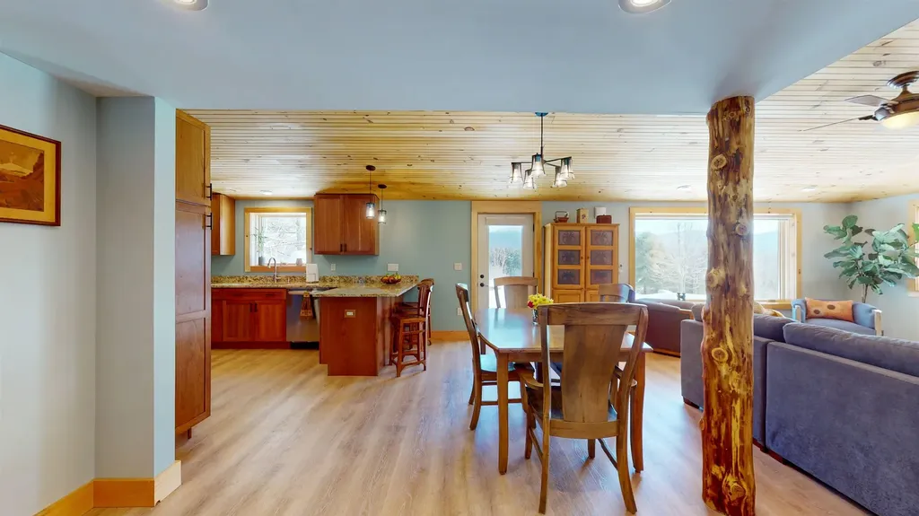 2430 North Branch Road Ripton VT 05766