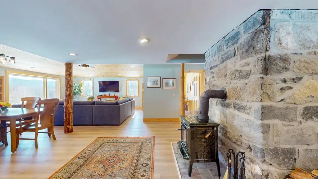 2430 North Branch Road Ripton VT 05766