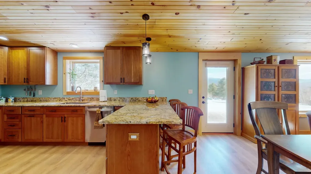 2430 North Branch Road Ripton VT 05766