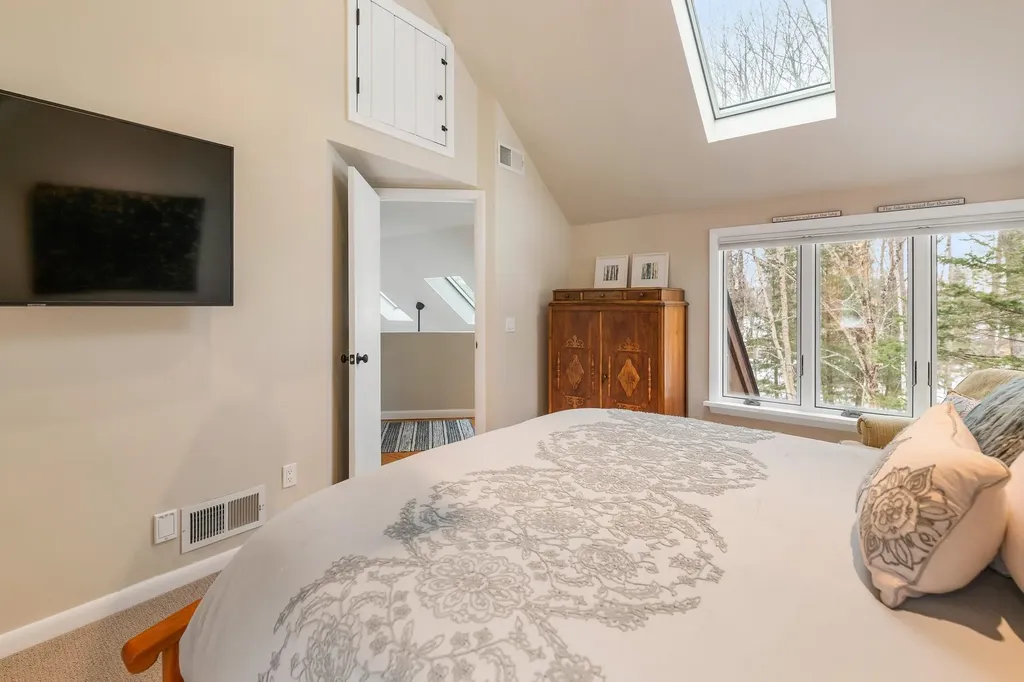 53 College Overlook Grantham NH 03753