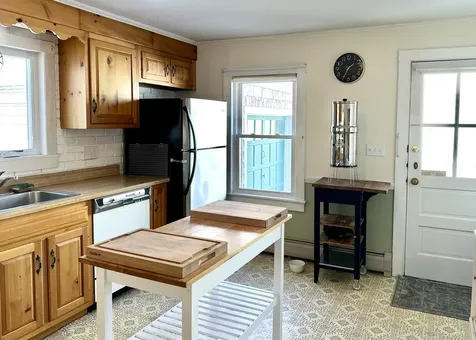 8 Newman Street Keene NH 03431