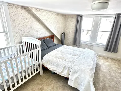 8 Newman Street Keene NH 03431