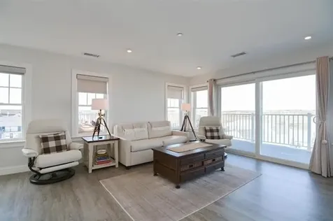 377 Ocean Boulevard Hampton NH 03842