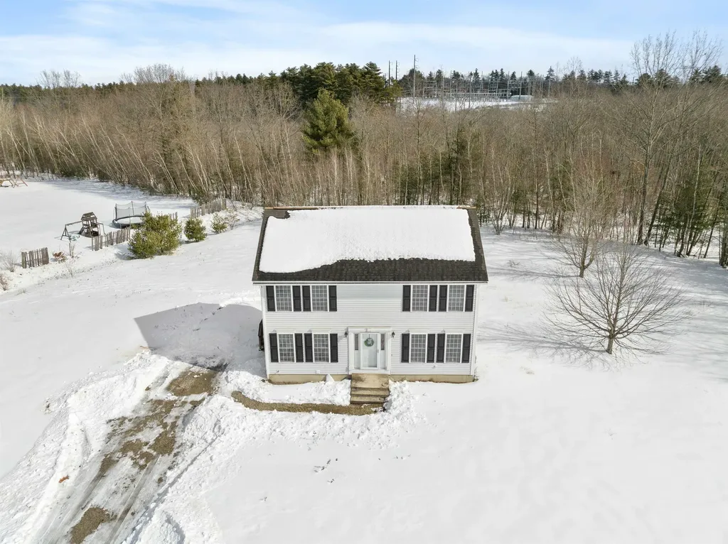 89 Brenton Street Litchfield NH 03052-1070
