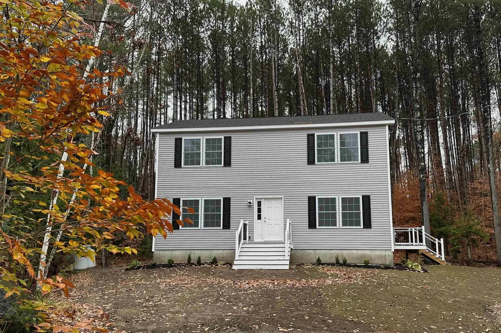 23 Woodlawn Avenue Hillsborough NH 03244