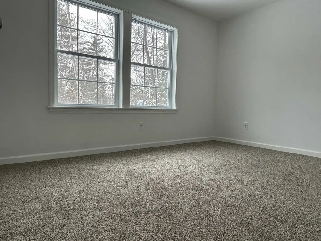 23 Woodlawn Avenue Hillsborough NH 03244