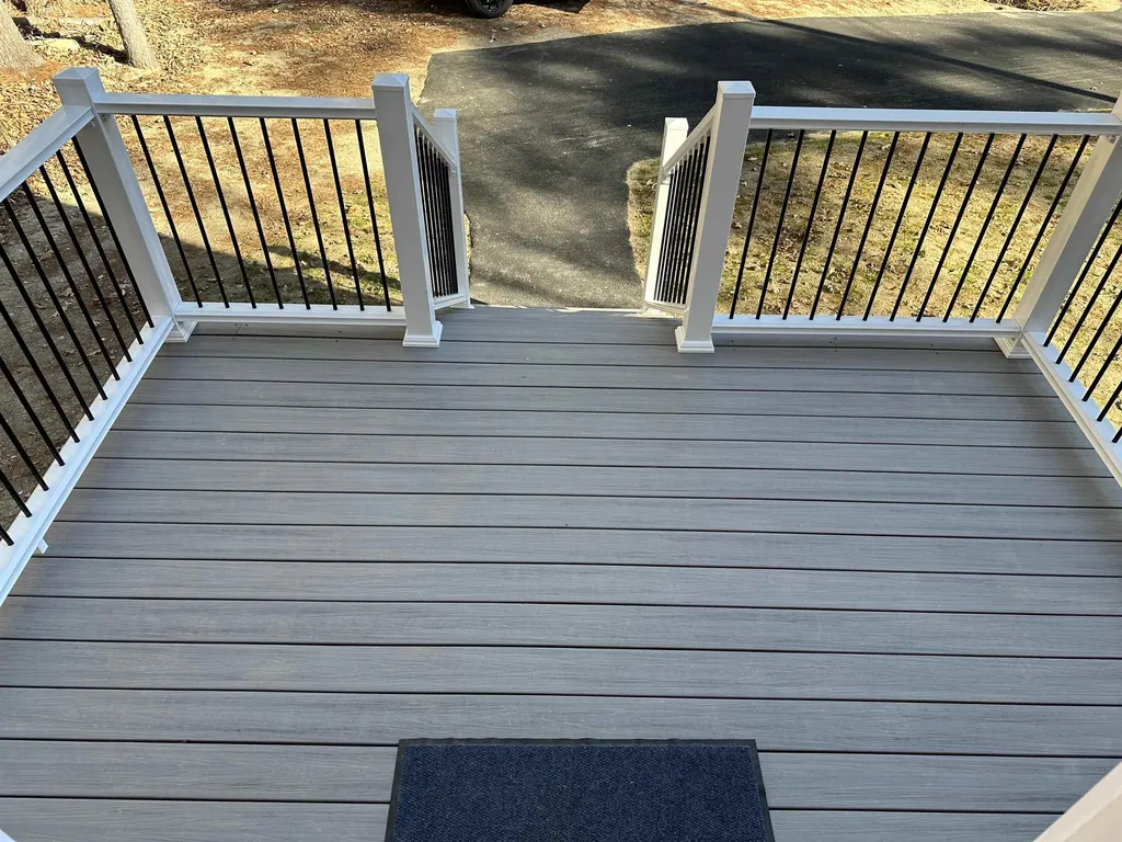 23 Woodlawn Avenue Hillsborough NH 03244