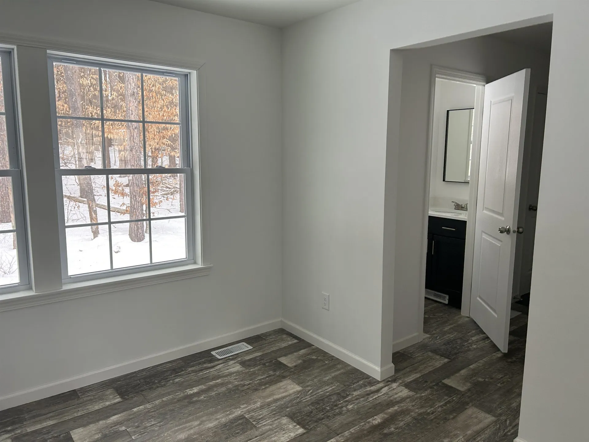 23 Woodlawn Avenue Hillsborough NH 03244