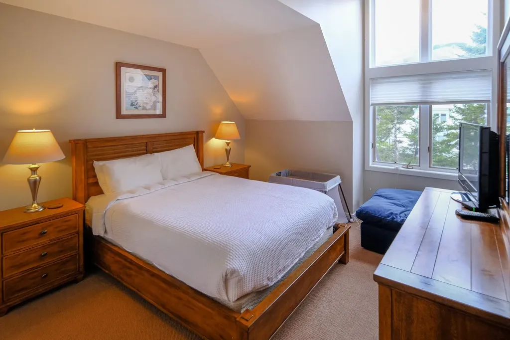 24 Ledgewood Road Ludlow VT 05149