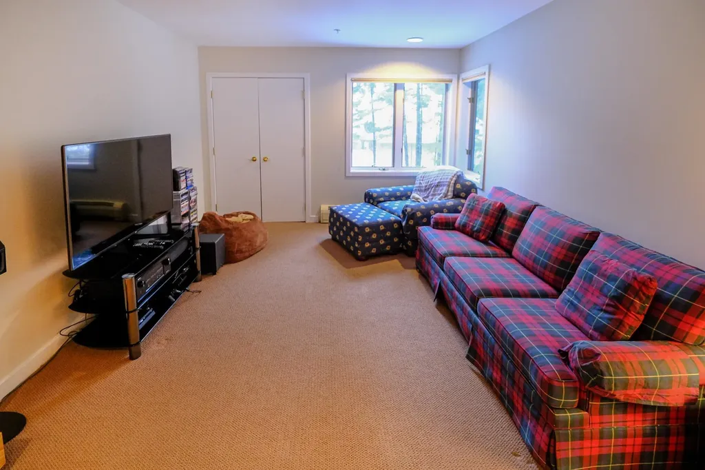 24 Ledgewood Road Ludlow VT 05149