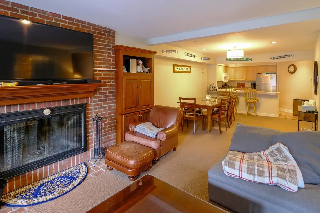 24 Ledgewood Road Ludlow VT 05149