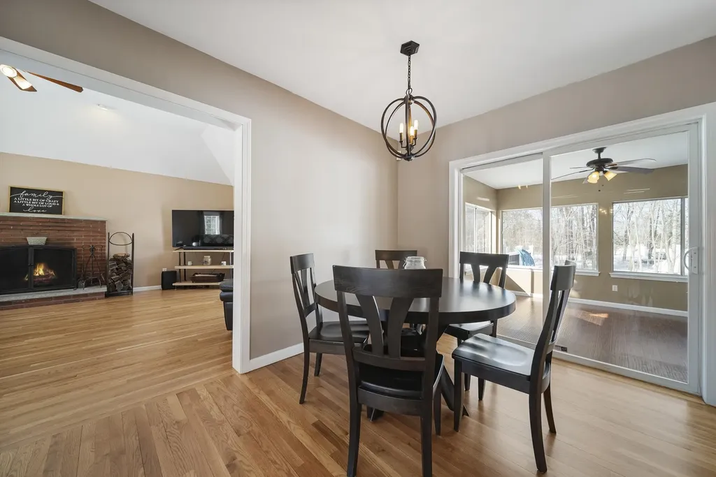 2 Buckingham Drive Londonderry NH 03053