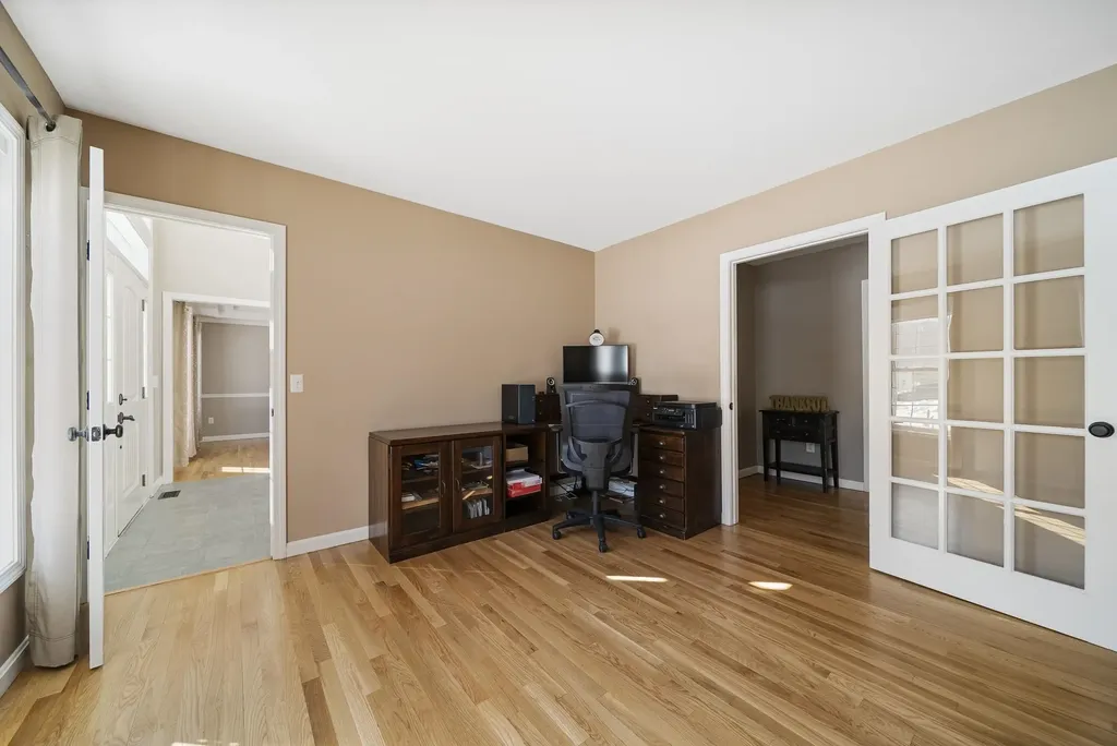 2 Buckingham Drive Londonderry NH 03053