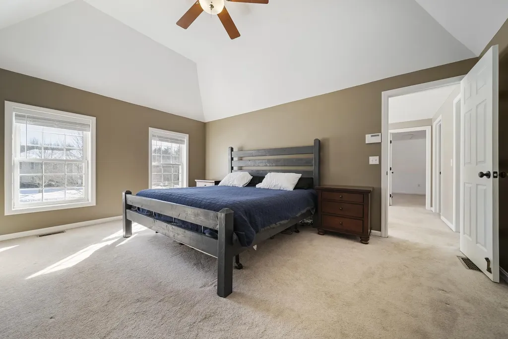 2 Buckingham Drive Londonderry NH 03053