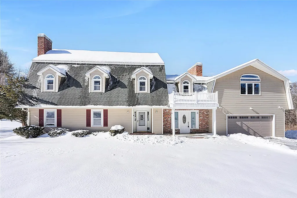 4 Hilltop Drive Hudson NH 03051