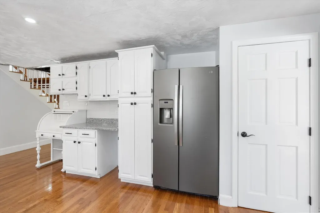 4 Hilltop Drive Hudson NH 03051