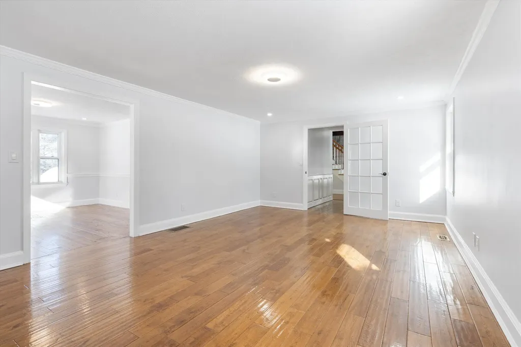 4 Hilltop Drive Hudson NH 03051