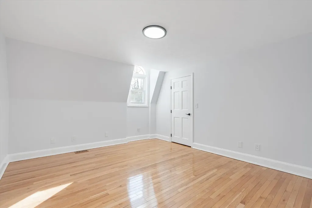 4 Hilltop Drive Hudson NH 03051